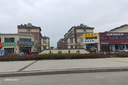 鑫昌组团三中西校家属院3室1厅1卫